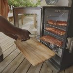 how to use an electric smoker