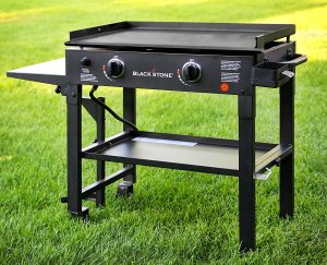 Blackstone 28-inch outdoor flat top gas grill